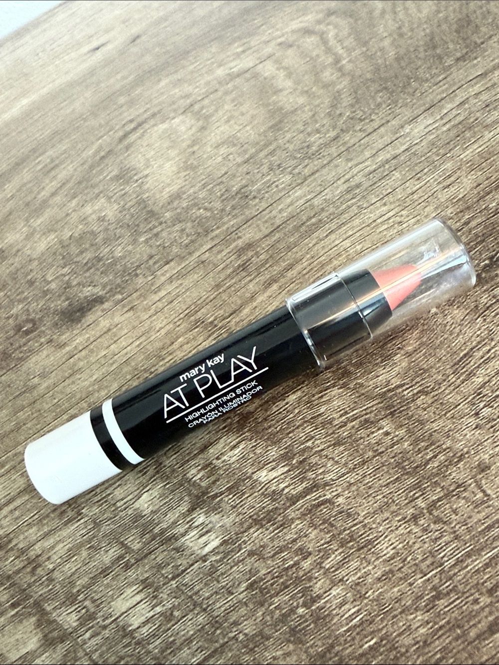 Mary Kay At Play Highlighting Stick in Rose Gold
